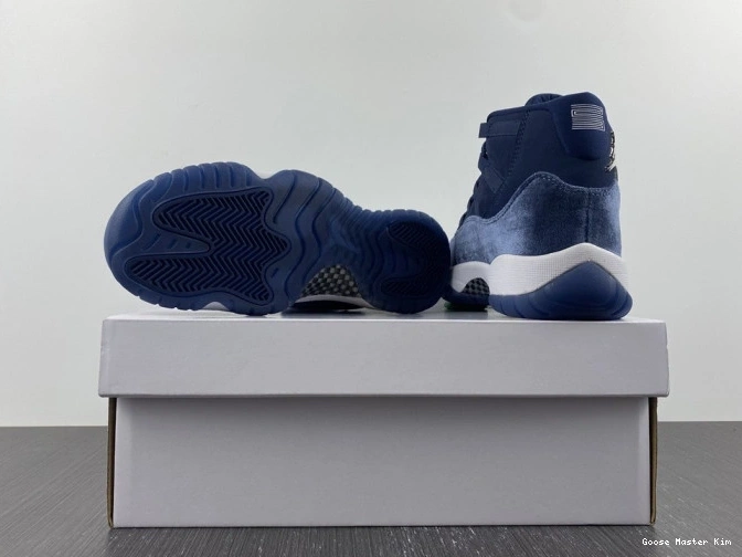 MIDNIGHT JORDAN 11 AIR AR0715-441 NAVY VELVET WMNS 0712